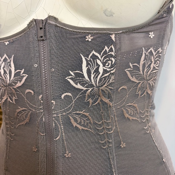 Retro Grey Sheer Mesh Lace Floral Girdle Waist Training Corset Zipper size small - Picture 4 of 9